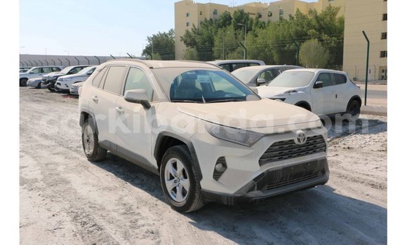 Buy Import Toyota 4Runner White Car in Import - Dubai in Uganda Buy Import Toyota 4Runner White Car in Import - Dubai in Uganda