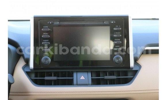 Buy Import Toyota 4Runner White Car in Import - Dubai in Uganda Buy Import Toyota 4Runner White Car in Import - Dubai in Uganda