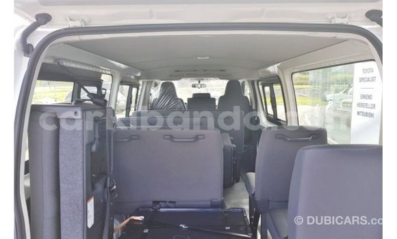 Gura Imported Toyota Hiace White Imodoka i Import - Dubai mu Uganda Gura Imported Toyota Hiace White Imodoka i Import - Dubai mu Uganda