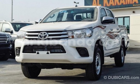 Acheter Import Voiture Toyota Hilux Blanc à Import - Dubai, Ouganda Acheter Import Voiture Toyota Hilux Blanc à Import - Dubai, Ouganda