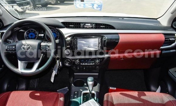 Acheter Import Voiture Toyota Hilux Autre à Import - Dubai, Ouganda Acheter Import Voiture Toyota Hilux Autre à Import - Dubai, Ouganda