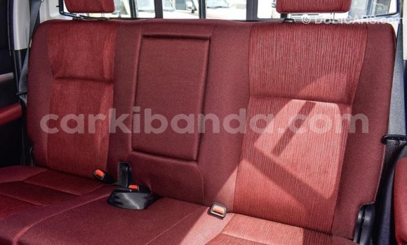 Acheter Import Voiture Toyota Hilux Autre à Import - Dubai, Ouganda Acheter Import Voiture Toyota Hilux Autre à Import - Dubai, Ouganda