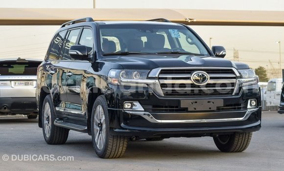 Acheter Import Voiture Toyota Land Cruiser Noir à Import - Dubai, Ouganda Acheter Import Voiture Toyota Land Cruiser Noir à Import - Dubai, Ouganda