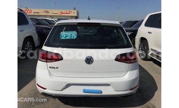 Acheter Import Voiture Volkswagen Golf Blanc à Import - Dubai, Ouganda Acheter Import Voiture Volkswagen Golf Blanc à Import - Dubai, Ouganda