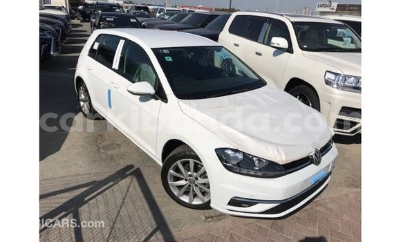 Acheter Import Voiture Volkswagen Golf Blanc à Import - Dubai, Ouganda Acheter Import Voiture Volkswagen Golf Blanc à Import - Dubai, Ouganda