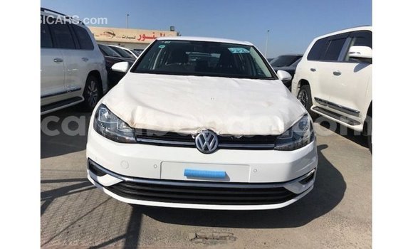 Acheter Import Voiture Volkswagen Golf Blanc à Import - Dubai, Ouganda Acheter Import Voiture Volkswagen Golf Blanc à Import - Dubai, Ouganda