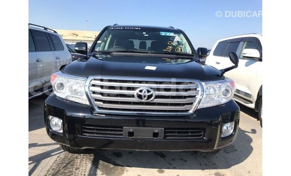 Gura Imported Toyota Land Cruiser Black Imodoka i Import - Dubai mu Uganda Gura Imported Toyota Land Cruiser Black Imodoka i Import - Dubai mu Uganda