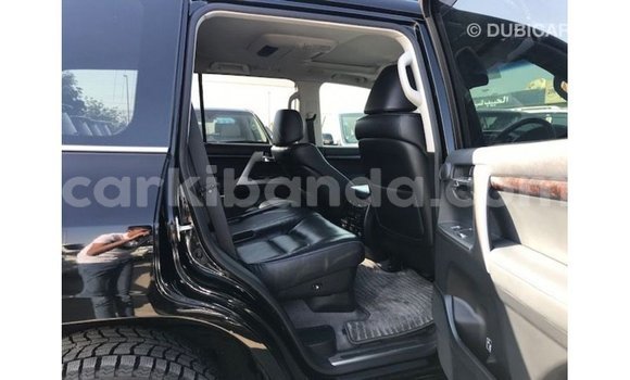 Gura Imported Toyota Land Cruiser Black Imodoka i Import - Dubai mu Uganda Gura Imported Toyota Land Cruiser Black Imodoka i Import - Dubai mu Uganda