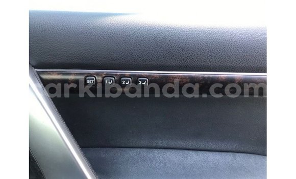 Gura Imported Toyota Land Cruiser Black Imodoka i Import - Dubai mu Uganda Gura Imported Toyota Land Cruiser Black Imodoka i Import - Dubai mu Uganda