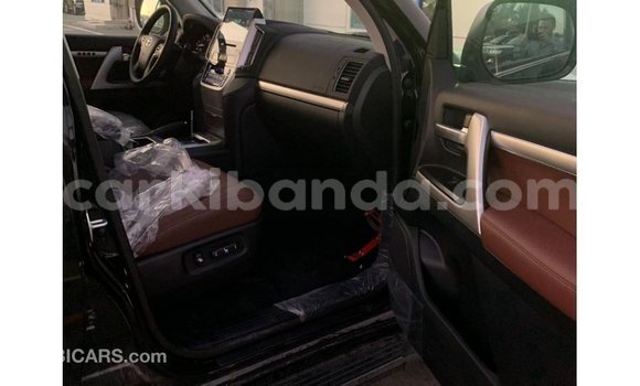 Gura Imported Toyota Land Cruiser Black Imodoka i Import - Dubai mu Uganda Gura Imported Toyota Land Cruiser Black Imodoka i Import - Dubai mu Uganda