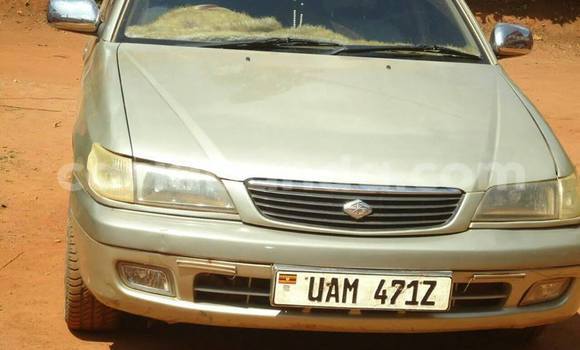 Gura Yakoze Toyota Premio Silver Imodoka i Kampala mu Uganda Gura Yakoze Toyota Premio Silver Imodoka i Kampala mu Uganda