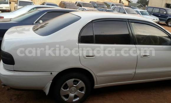 Gura Yakoze Toyota Corolla Silver Imodoka i Kampala mu Uganda Gura Yakoze Toyota Corolla Silver Imodoka i Kampala mu Uganda