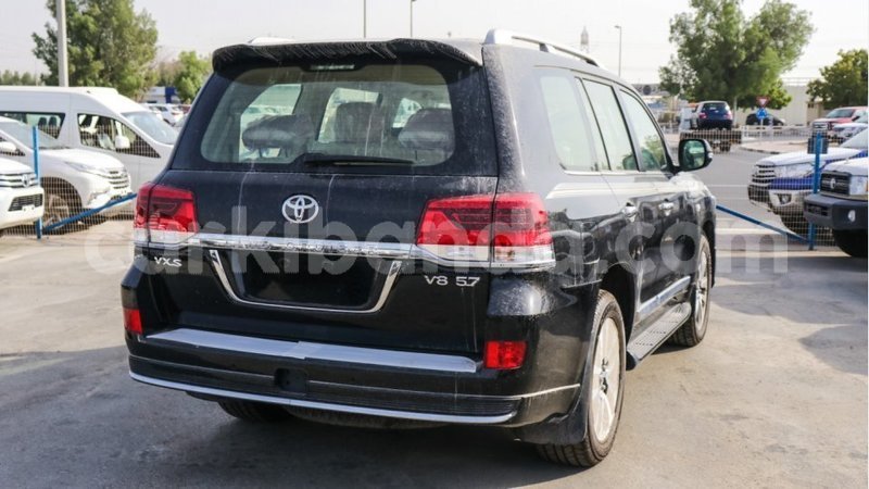 Big with watermark toyota land cruiser uganda import dubai 8950
