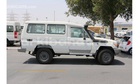 Buy Import Toyota Land Cruiser White Car in Import - Dubai in Uganda Buy Import Toyota Land Cruiser White Car in Import - Dubai in Uganda