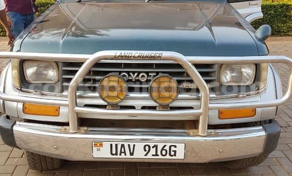 Gura Yakoze Toyota Prado Imodoka i Kampala mu Uganda Gura Yakoze Toyota Prado Imodoka i Kampala mu Uganda