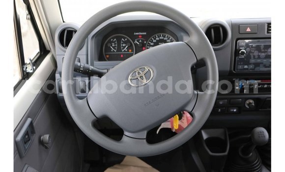 Buy Import Toyota Land Cruiser White Car in Import - Dubai in Uganda Buy Import Toyota Land Cruiser White Car in Import - Dubai in Uganda