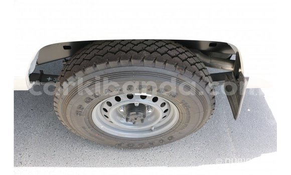 Buy Import Toyota Land Cruiser White Car in Import - Dubai in Uganda Buy Import Toyota Land Cruiser White Car in Import - Dubai in Uganda