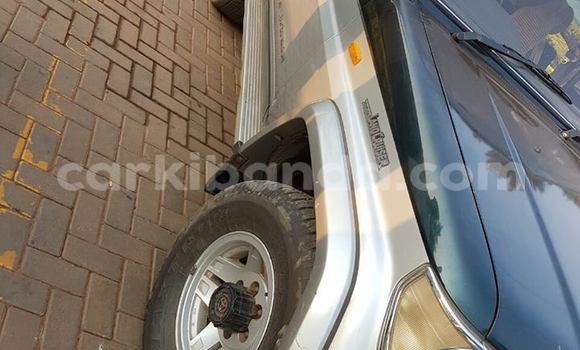 Gura Yakoze Toyota Prado Imodoka i Kampala mu Uganda Gura Yakoze Toyota Prado Imodoka i Kampala mu Uganda