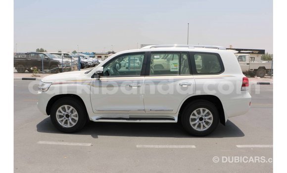 Buy Import Toyota Land Cruiser White Car in Import - Dubai in Uganda Buy Import Toyota Land Cruiser White Car in Import - Dubai in Uganda