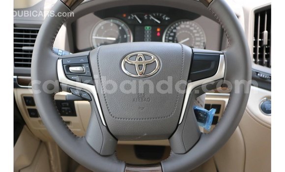Buy Import Toyota Land Cruiser White Car in Import - Dubai in Uganda Buy Import Toyota Land Cruiser White Car in Import - Dubai in Uganda