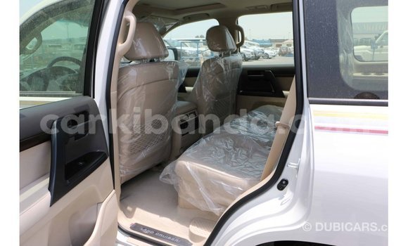 Buy Import Toyota Land Cruiser White Car in Import - Dubai in Uganda Buy Import Toyota Land Cruiser White Car in Import - Dubai in Uganda