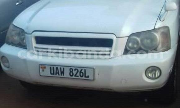 Buy Used Toyota Kluger White Car in Kampala in Uganda Buy Used Toyota Kluger White Car in Kampala in Uganda