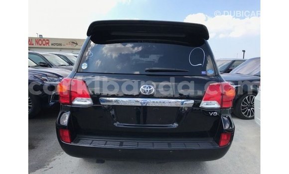 Gura Imported Toyota Land Cruiser Black Imodoka i Import - Dubai mu Uganda Gura Imported Toyota Land Cruiser Black Imodoka i Import - Dubai mu Uganda