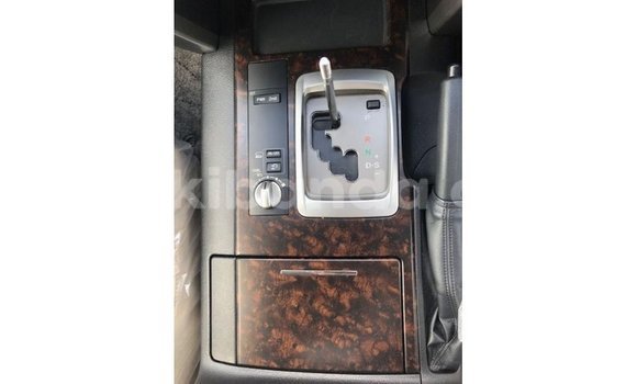 Gura Imported Toyota Land Cruiser Black Imodoka i Import - Dubai mu Uganda Gura Imported Toyota Land Cruiser Black Imodoka i Import - Dubai mu Uganda