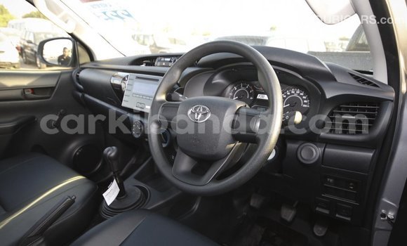 Nunua Imported Toyota Hilux Nyingine Gari ndani ya Import - Dubai nchini Uganda Nunua Imported Toyota Hilux Nyingine Gari ndani ya Import - Dubai nchini Uganda