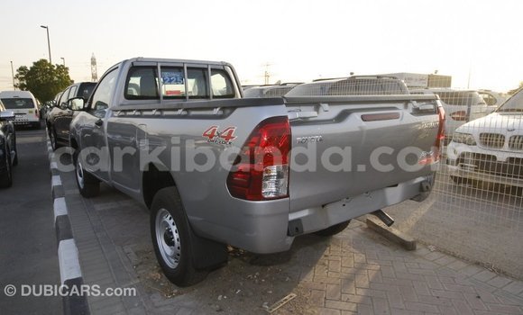 Nunua Imported Toyota Hilux Nyingine Gari ndani ya Import - Dubai nchini Uganda Nunua Imported Toyota Hilux Nyingine Gari ndani ya Import - Dubai nchini Uganda
