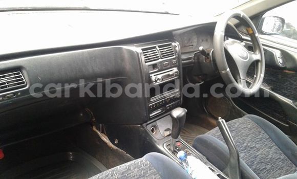 Gura Yakoze Toyota Caldina Blue Imodoka i Kampala mu Uganda Gura Yakoze Toyota Caldina Blue Imodoka i Kampala mu Uganda