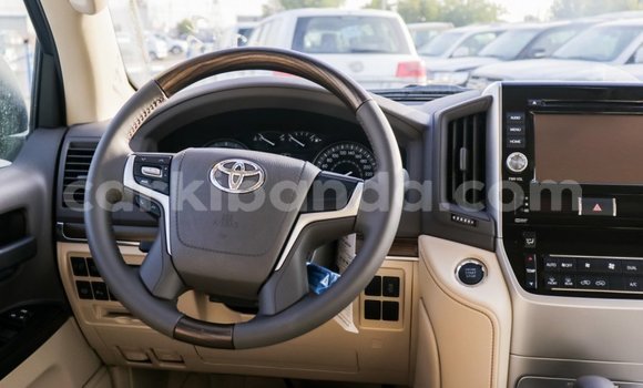 Buy Import Toyota Land Cruiser White Car in Import - Dubai in Uganda Buy Import Toyota Land Cruiser White Car in Import - Dubai in Uganda