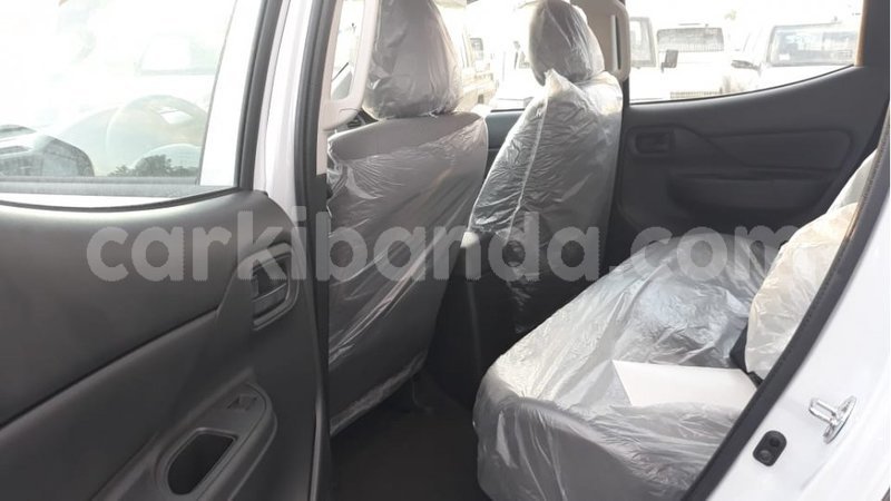 Big with watermark mitsubishi l200 uganda import dubai 8972
