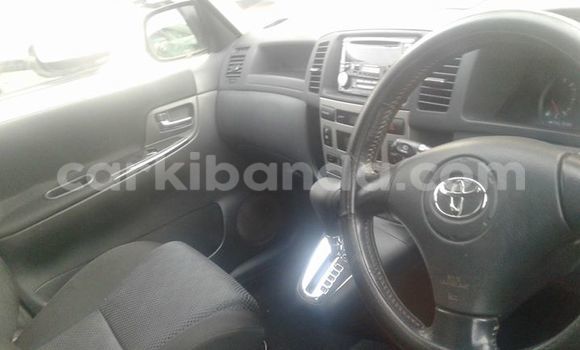 Gura Yakoze Toyota Spacio Red Imodoka i Kampala mu Uganda Gura Yakoze Toyota Spacio Red Imodoka i Kampala mu Uganda