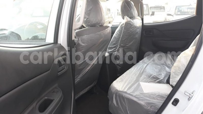 Big with watermark mitsubishi l200 uganda import dubai 8973