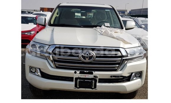Buy Import Toyota Land Cruiser White Car in Import - Dubai in Uganda Buy Import Toyota Land Cruiser White Car in Import - Dubai in Uganda