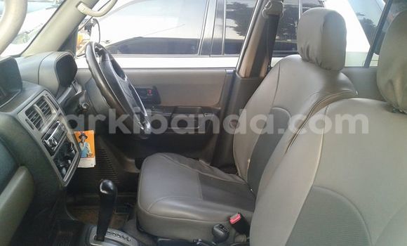 Gura Yakoze Mitsubishi Pajero White Imodoka i Kampala mu Uganda Gura Yakoze Mitsubishi Pajero White Imodoka i Kampala mu Uganda