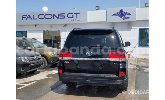 Gura Imported Toyota Land Cruiser Black Imodoka i Import - Dubai mu Uganda Gura Imported Toyota Land Cruiser Black Imodoka i Import - Dubai mu Uganda