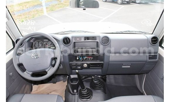 Buy Import Toyota Land Cruiser White Car in Import - Dubai in Uganda Buy Import Toyota Land Cruiser White Car in Import - Dubai in Uganda