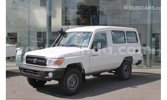 Buy Import Toyota Land Cruiser White Car in Import - Dubai in Uganda Buy Import Toyota Land Cruiser White Car in Import - Dubai in Uganda