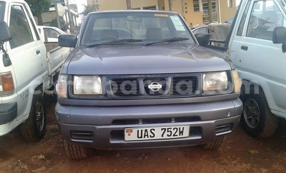 Gura Yakoze Nissan Pickup Black Imodoka i Kampala mu Uganda Gura Yakoze Nissan Pickup Black Imodoka i Kampala mu Uganda