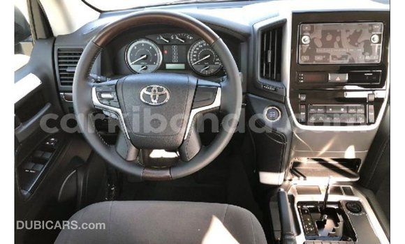 Gura Imported Toyota Land Cruiser Black Imodoka i Import - Dubai mu Uganda Gura Imported Toyota Land Cruiser Black Imodoka i Import - Dubai mu Uganda