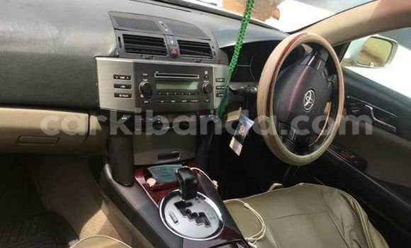 Gura Yakoze Toyota Mark X Silver Imodoka i Kampala mu Uganda Gura Yakoze Toyota Mark X Silver Imodoka i Kampala mu Uganda