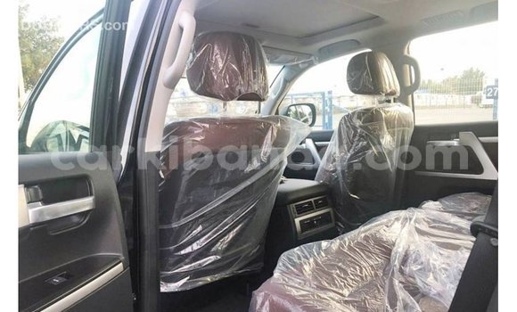 Gura Imported Toyota Land Cruiser Black Imodoka i Import - Dubai mu Uganda Gura Imported Toyota Land Cruiser Black Imodoka i Import - Dubai mu Uganda