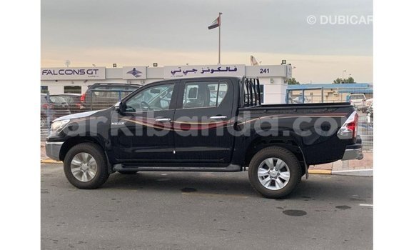 Gura Imported Toyota Hilux Black Imodoka i Import - Dubai mu Uganda Gura Imported Toyota Hilux Black Imodoka i Import - Dubai mu Uganda