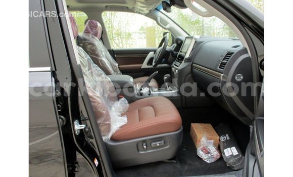 Gura Imported Toyota Land Cruiser Black Imodoka i Import - Dubai mu Uganda Gura Imported Toyota Land Cruiser Black Imodoka i Import - Dubai mu Uganda