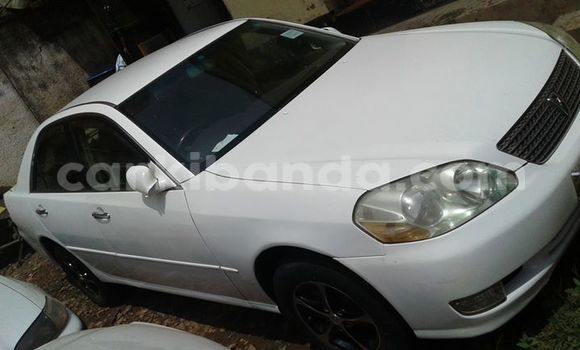Gura Yakoze Toyota Mark II White Imodoka i Kampala mu Uganda Gura Yakoze Toyota Mark II White Imodoka i Kampala mu Uganda