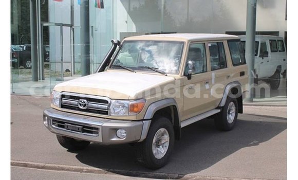 Buy Import Toyota Land Cruiser Beige Car in Import - Dubai in Uganda Buy Import Toyota Land Cruiser Beige Car in Import - Dubai in Uganda