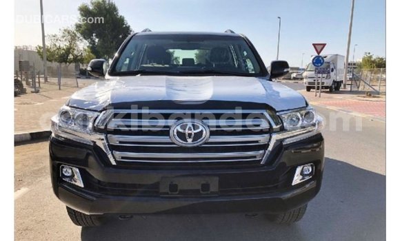 Gura Imported Toyota Land Cruiser Black Imodoka i Import - Dubai mu Uganda Gura Imported Toyota Land Cruiser Black Imodoka i Import - Dubai mu Uganda