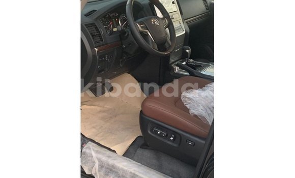 Gura Imported Toyota Land Cruiser Black Imodoka i Import - Dubai mu Uganda Gura Imported Toyota Land Cruiser Black Imodoka i Import - Dubai mu Uganda